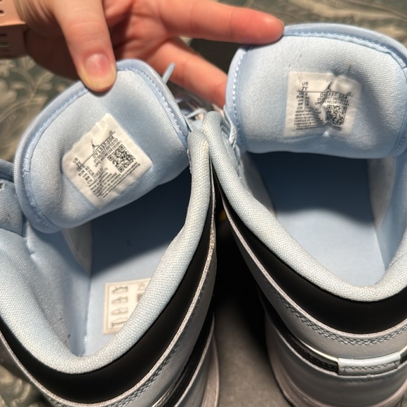 7Y Air Jordan MID SE (GS) - Picture 3 of 8